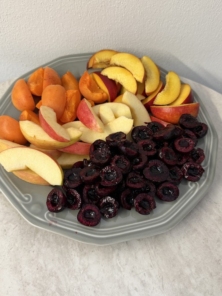 Pogradec assiette de fruits frais 